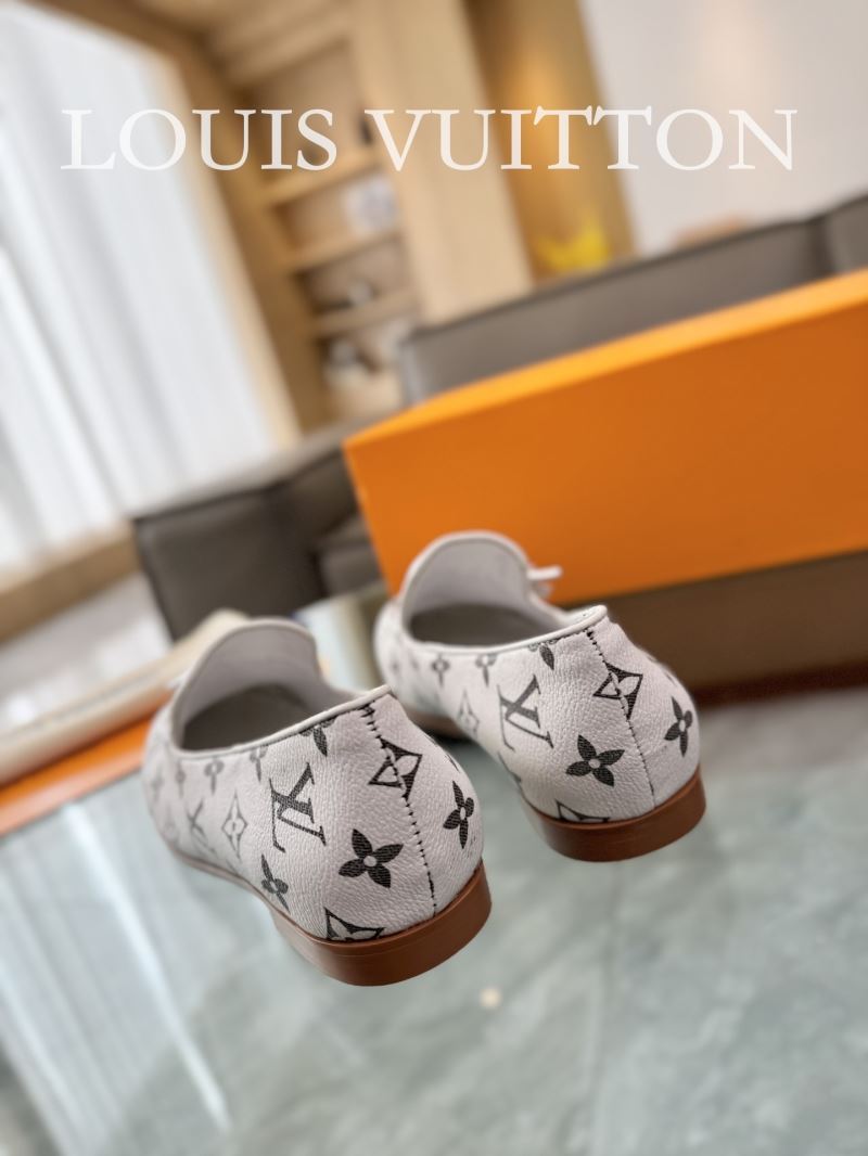 Louis Vuitton Low Shoes